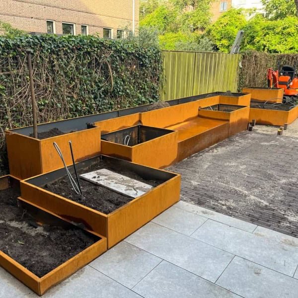 Cortenstalen plantenbak van 300 cm voor grote tuinbeplanting