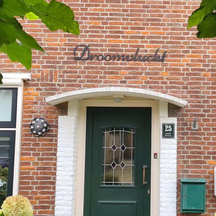 Metalen wandtekst “Droomvlucht” als sfeervolle decoratie voor thuis